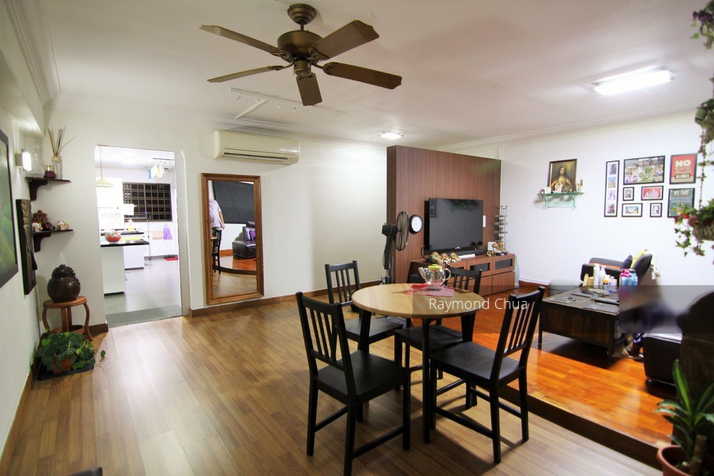 Yishun Street 22 thumbnail photo